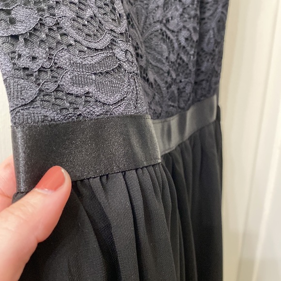 •NWT• Dressystar Lace Maxi Dress - Picture 8 of 15